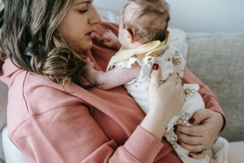 faire le rot à son bébé allaité